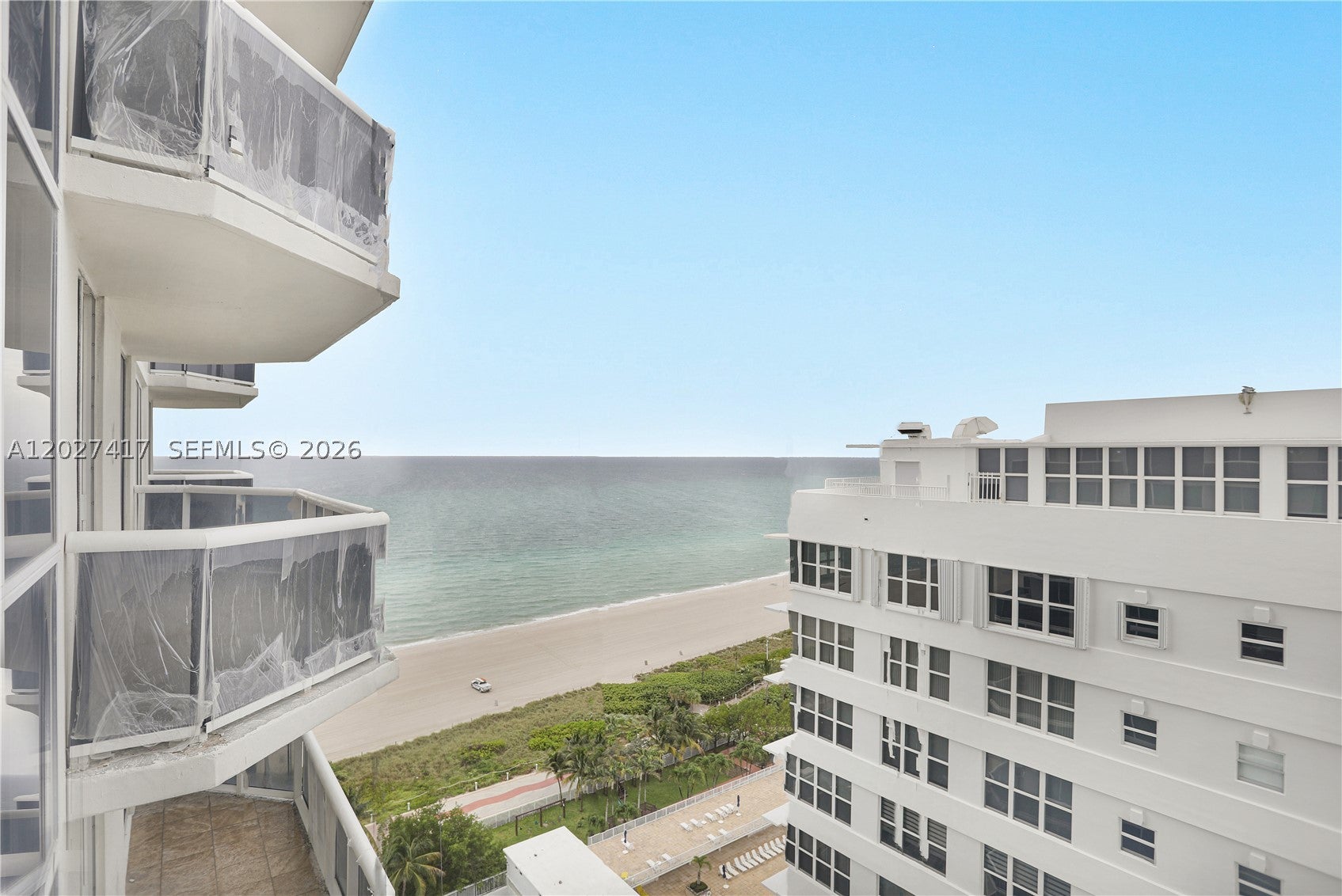 4775 COLLINS AV 1804