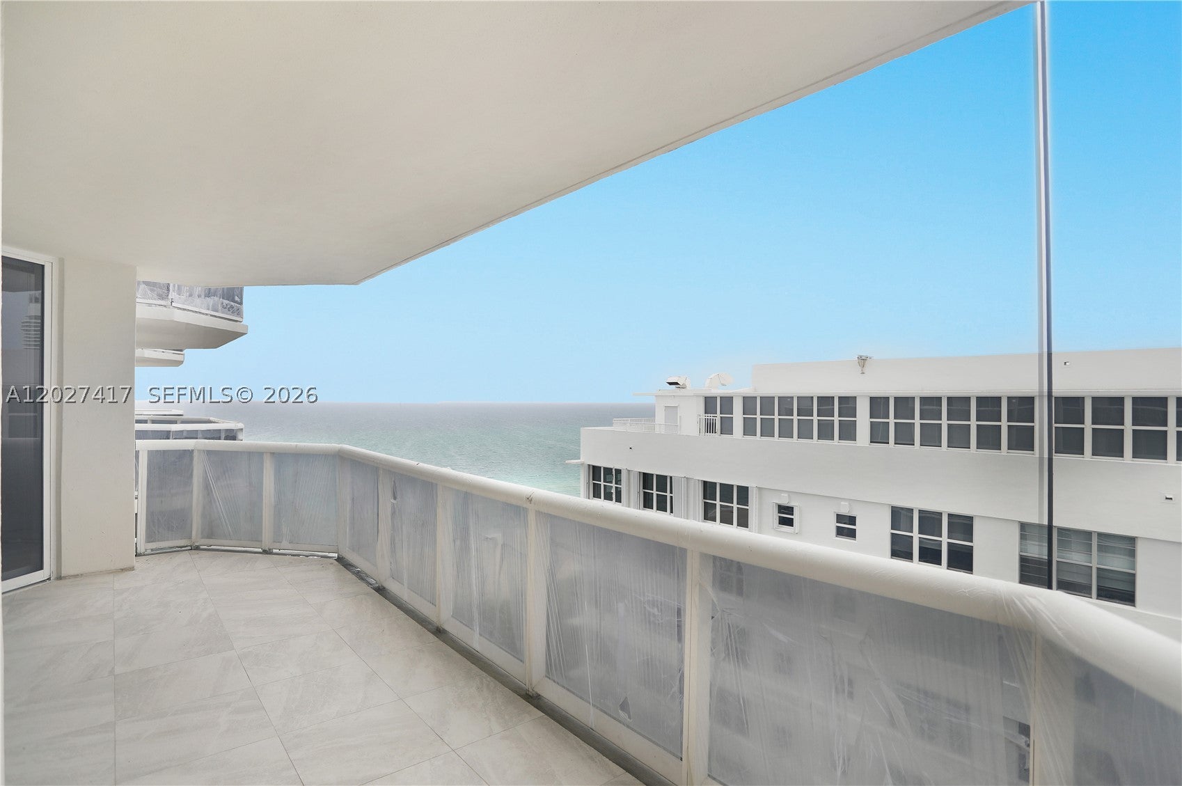 4775 COLLINS AV 1804