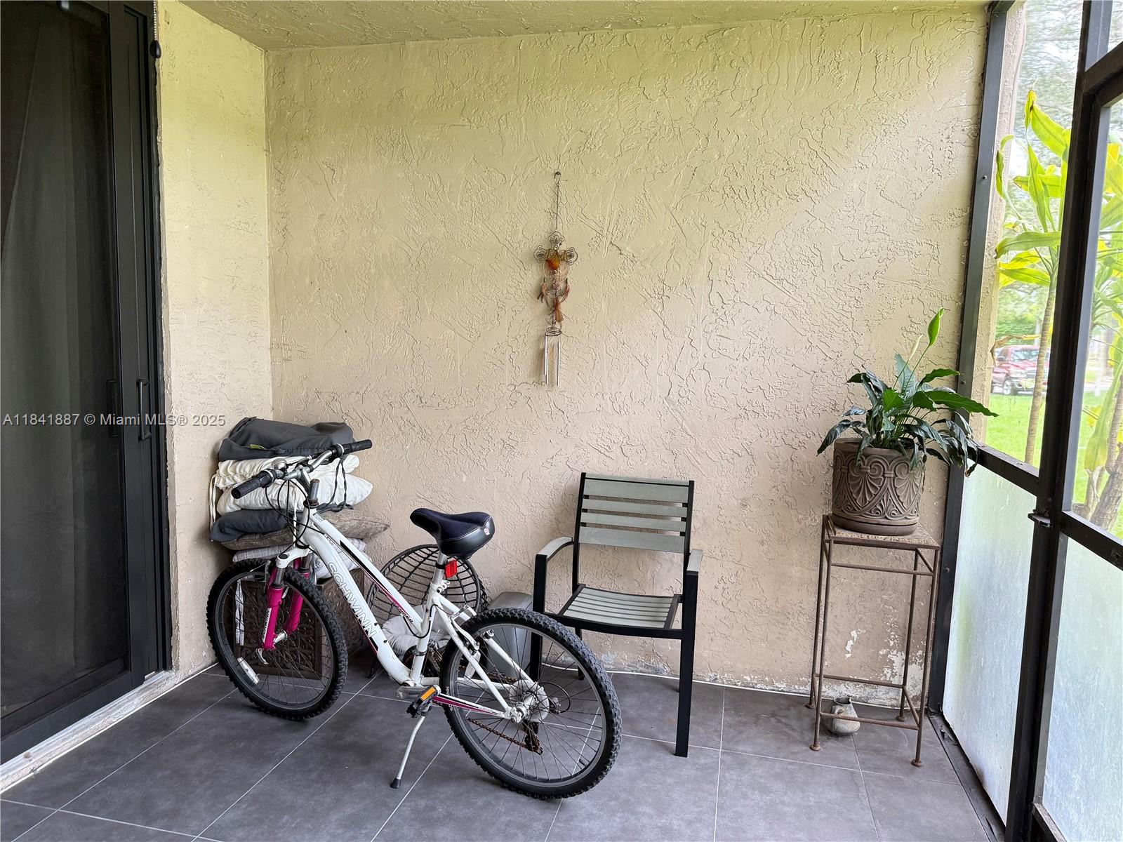 ROYAL PALM AT PLANTATION - Residential