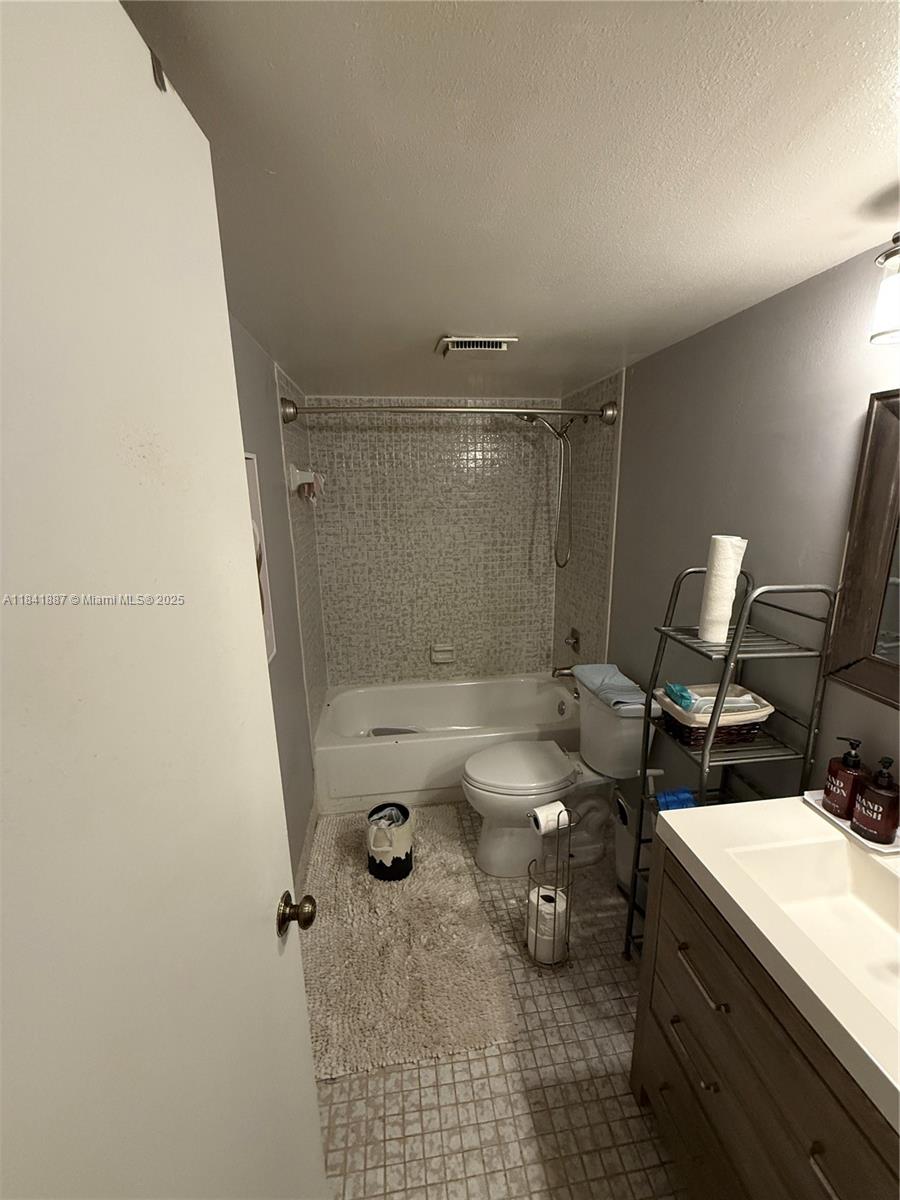 ROYAL PALM AT PLANTATION - Residential