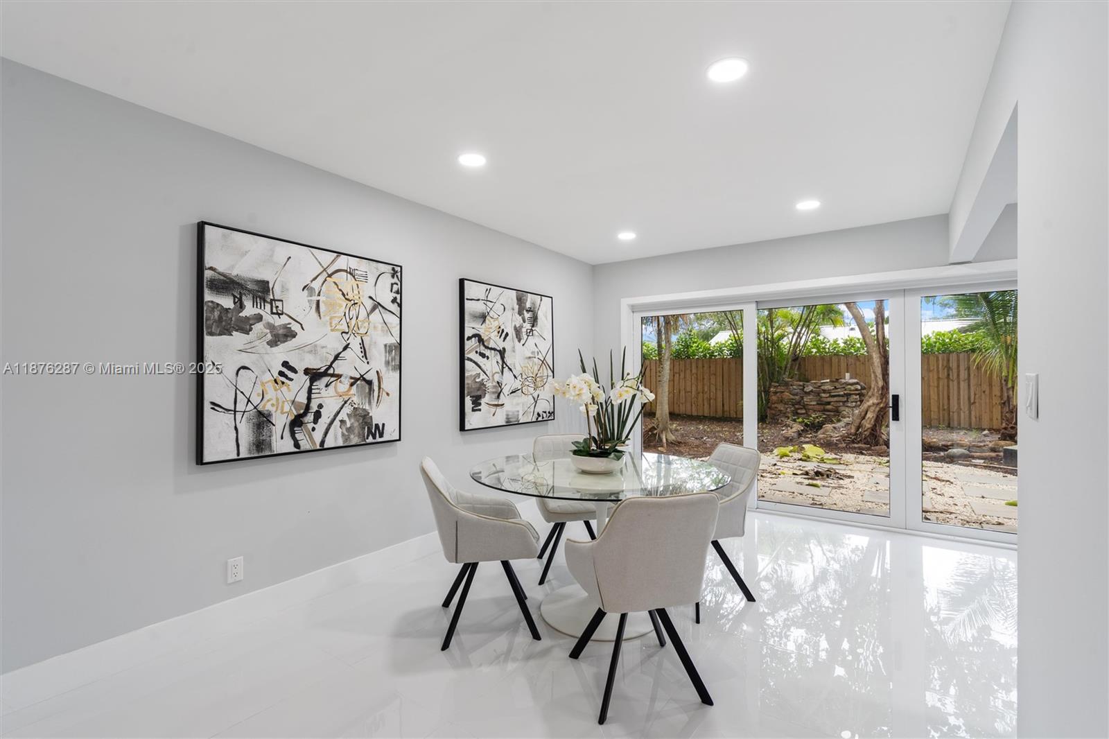 PALM AIRE VILLAGE 3RD SEC - Residential