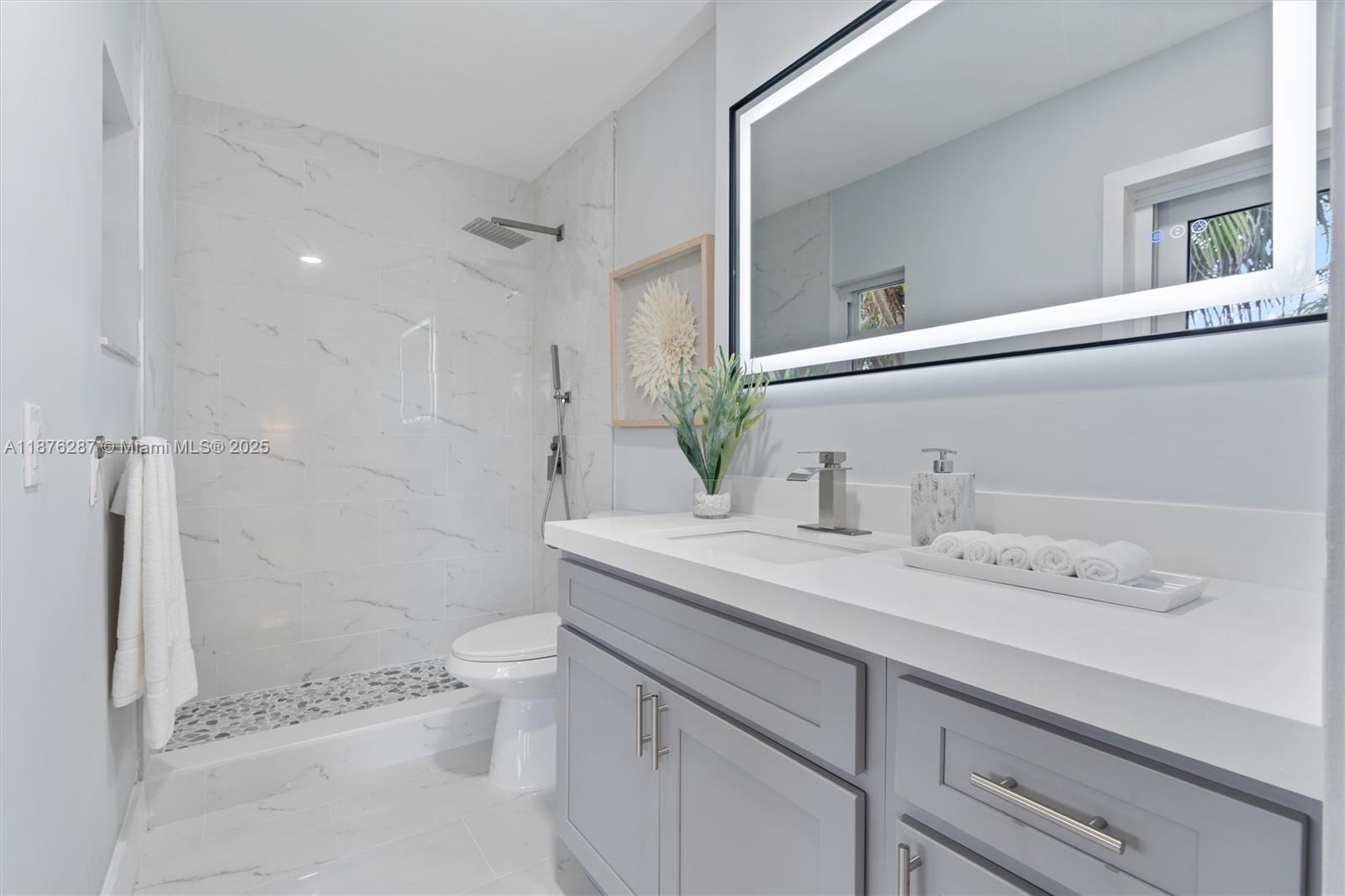 PALM AIRE VILLAGE 3RD SEC - Residential