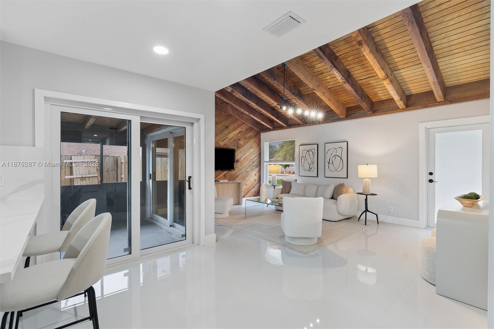 PALM AIRE VILLAGE 3RD SEC - Residential