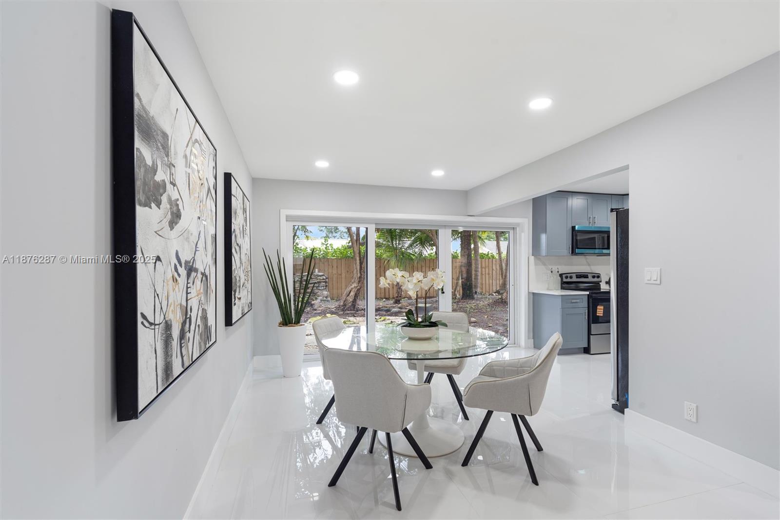 PALM AIRE VILLAGE 3RD SEC - Residential