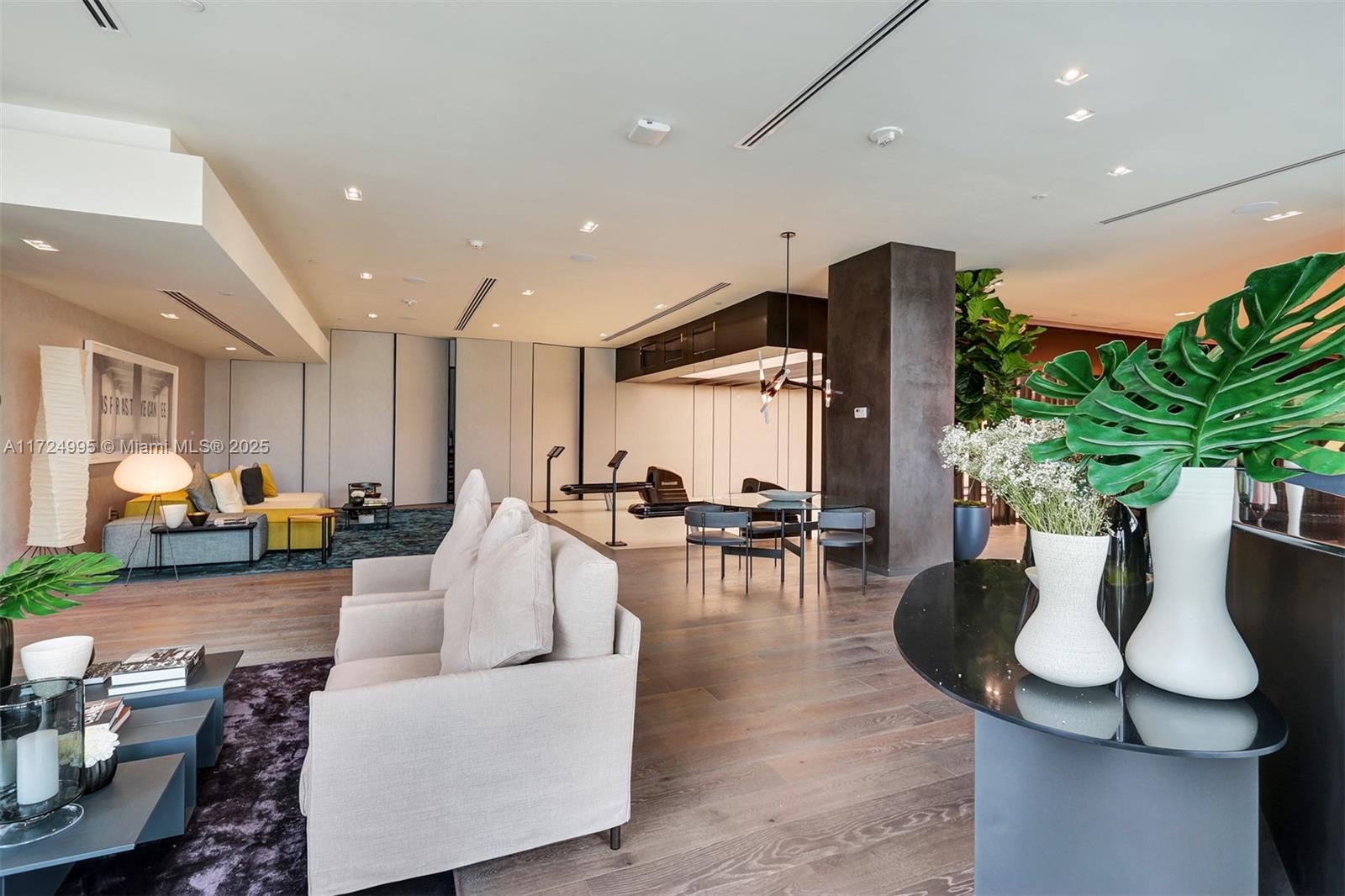PARAISO BAY CONDO - Residential