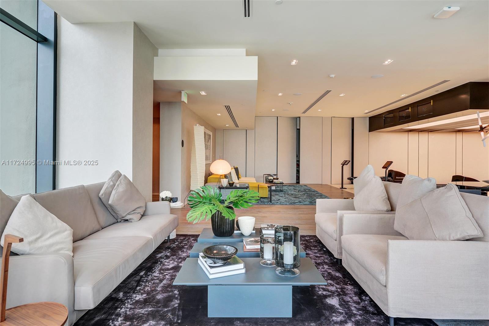 PARAISO BAY CONDO - Residential