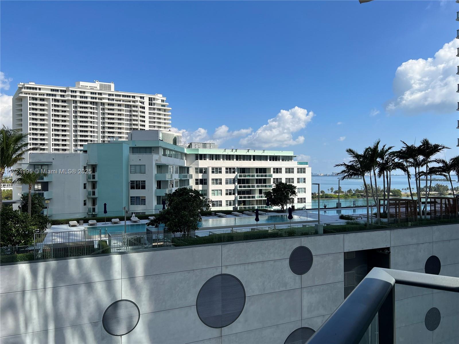 PARAISO BAY CONDO - Residential