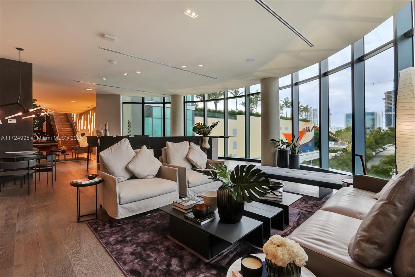 PARAISO BAY CONDO - Residential