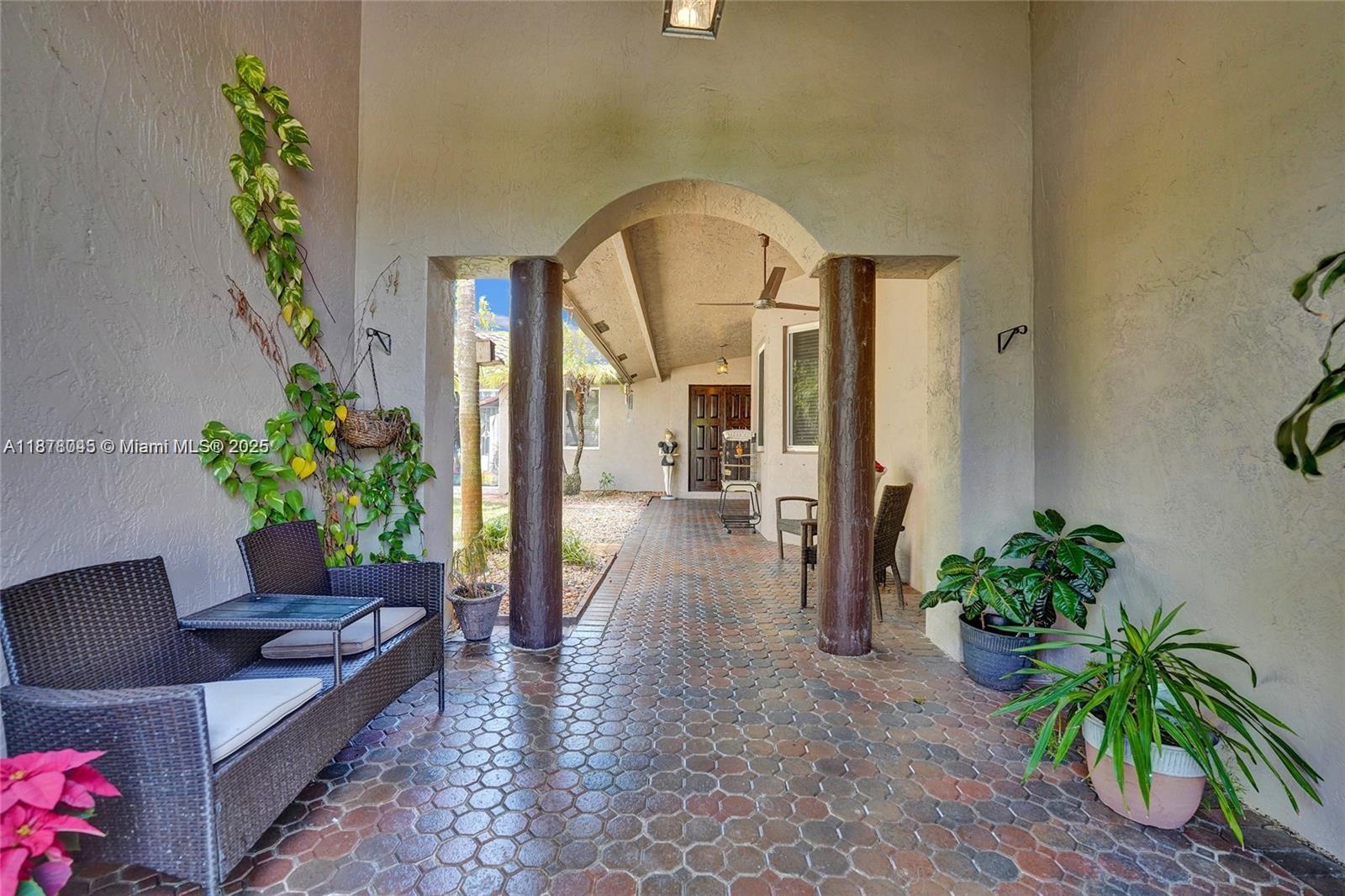 WINDSOR PALMS - Residential