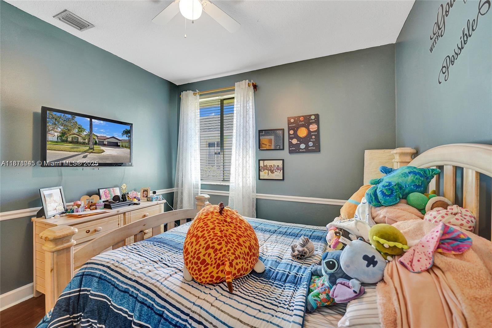 WINDSOR PALMS - Residential