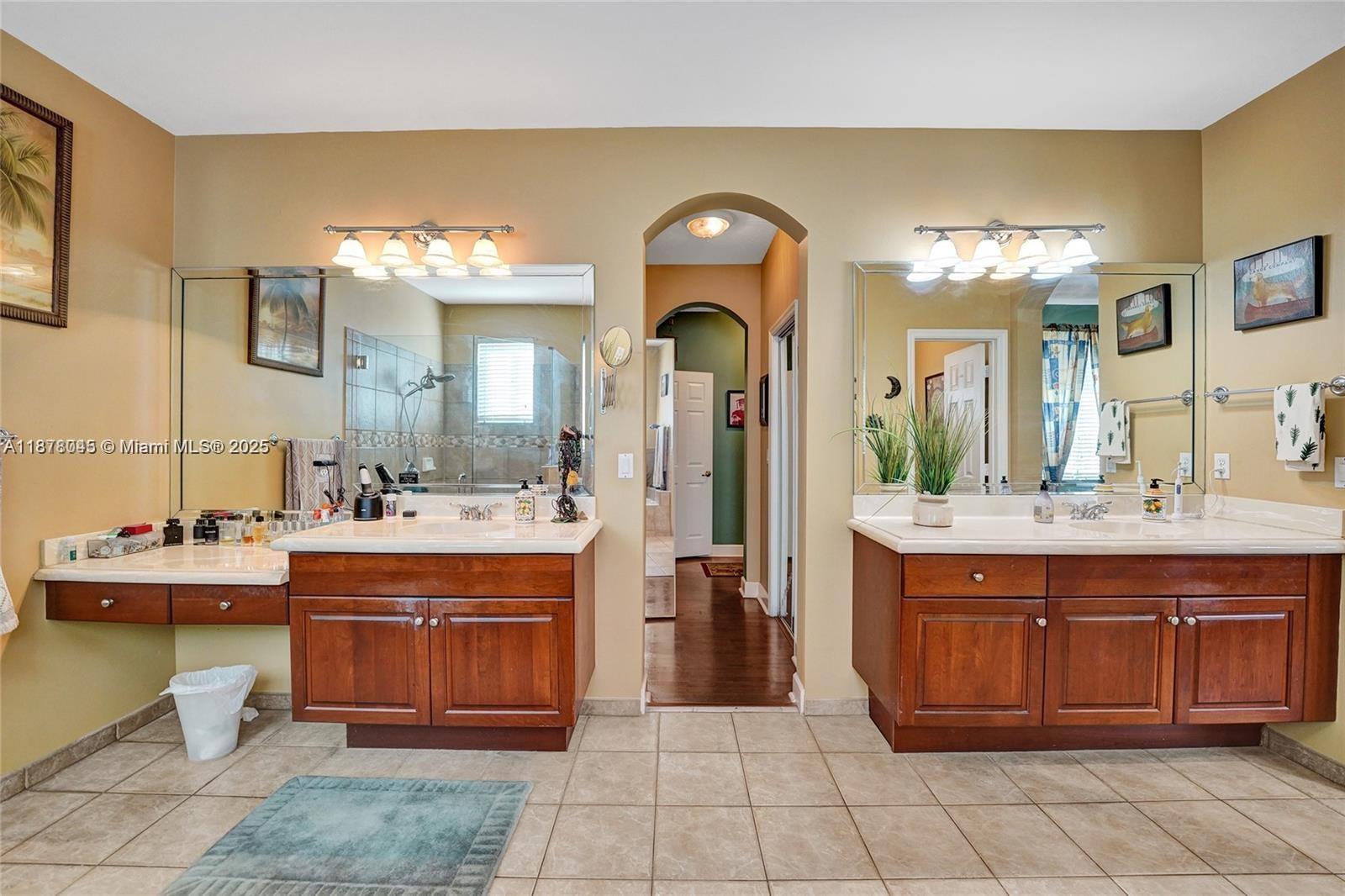 WINDSOR PALMS - Residential