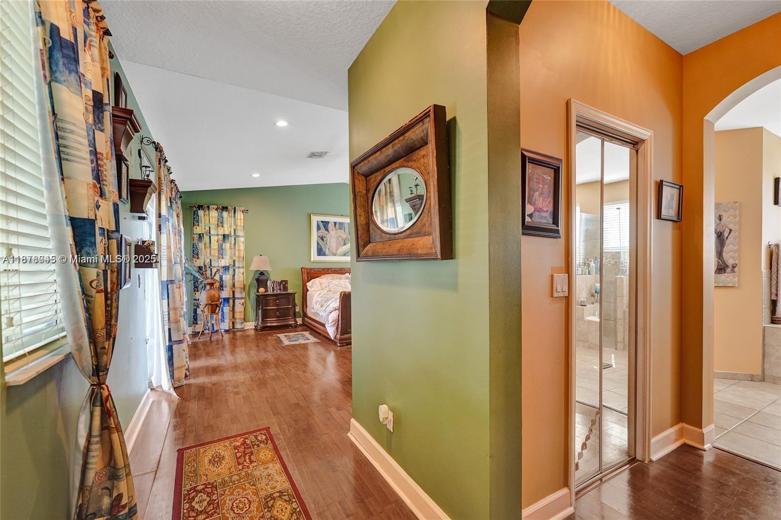 WINDSOR PALMS - Residential