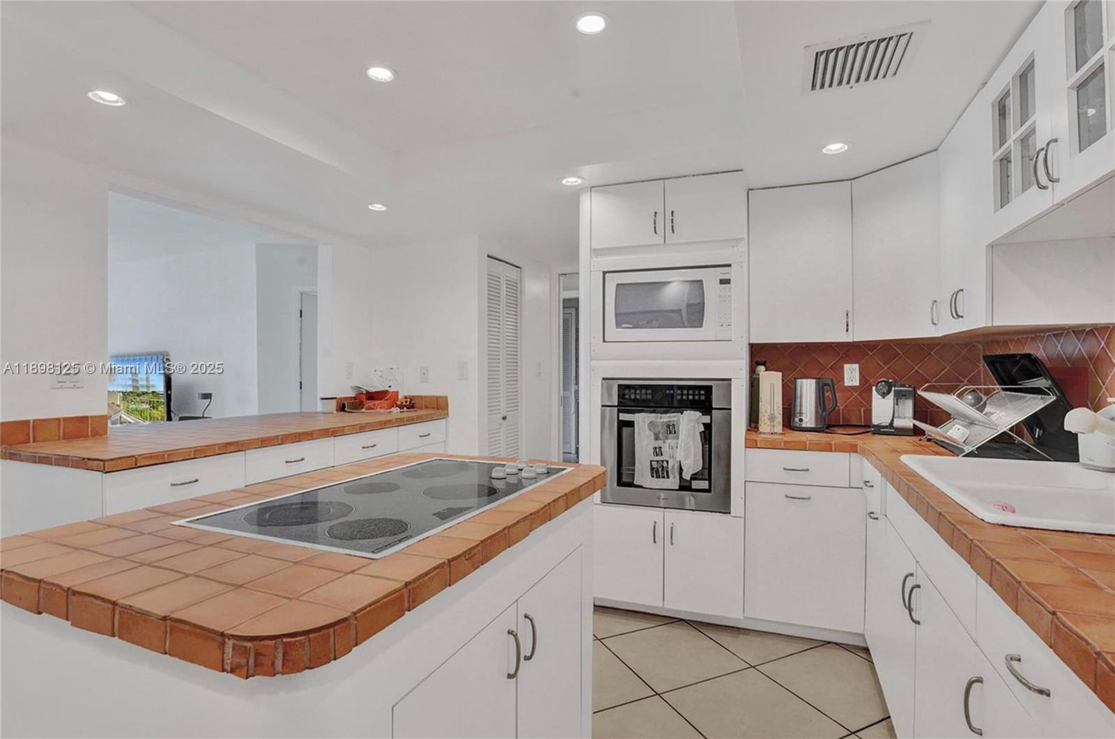 View photos, virtual tours, details... 11111 Biscayne Blvd 6A