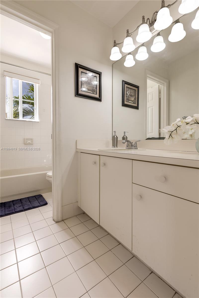 FOREST LAKES VILLAS - Residential