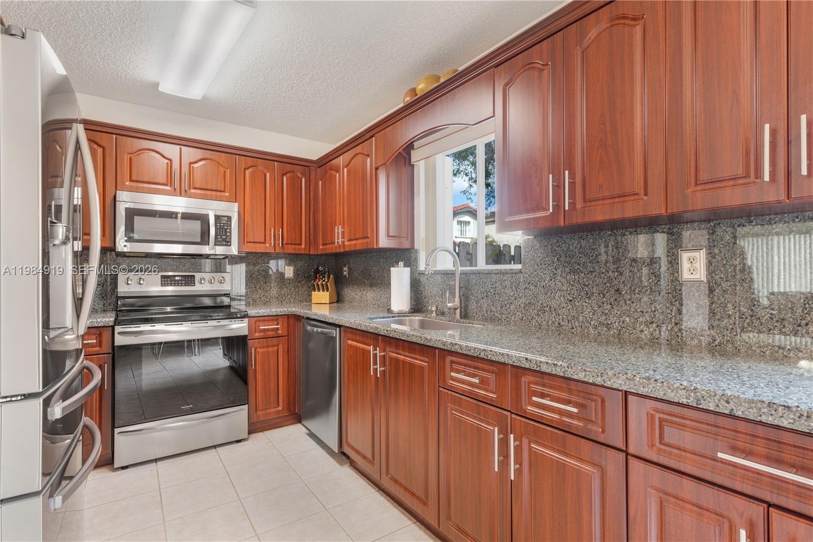 FOREST LAKES VILLAS - Residential