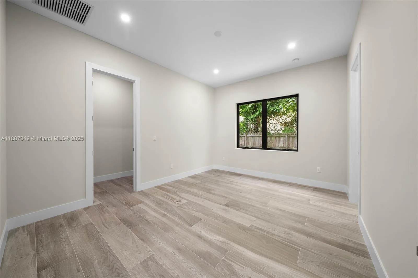 Palmetto Bay, Florida 33157, United States, 5 Bedrooms Bedrooms, ,5 BathroomsBathrooms,Residential,Active,134717