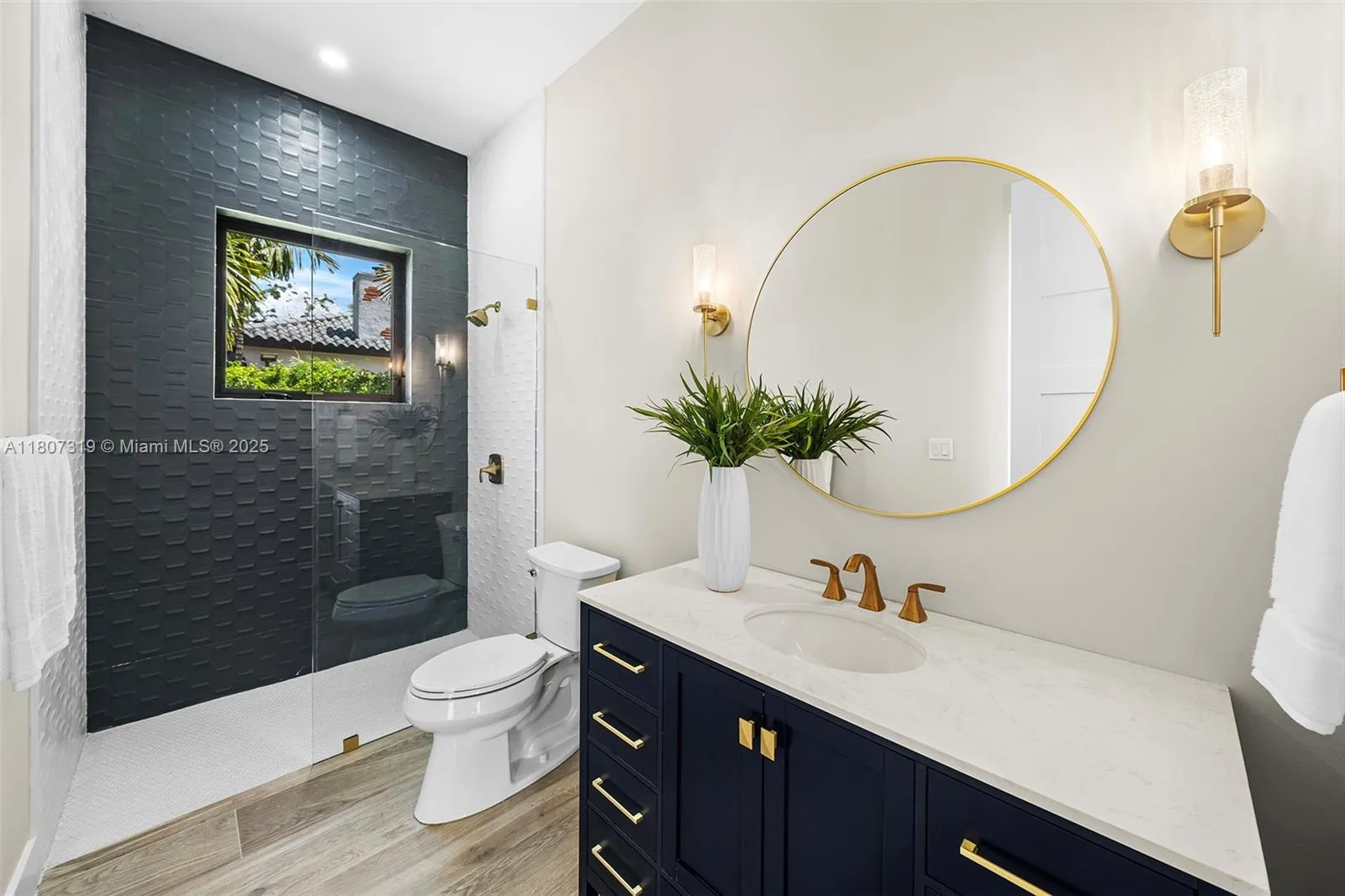 Palmetto Bay, Florida 33157, United States, 5 Bedrooms Bedrooms, ,5 BathroomsBathrooms,Residential,Active,134717