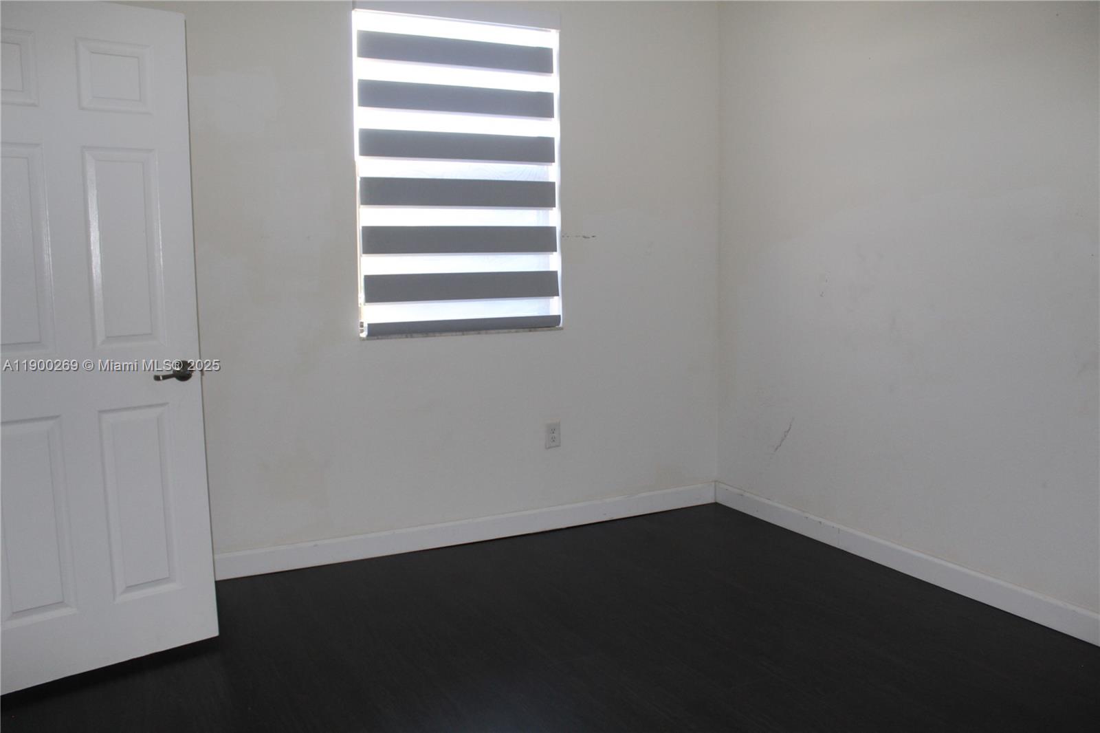 COCO PALM ESTATES - Residential Lease