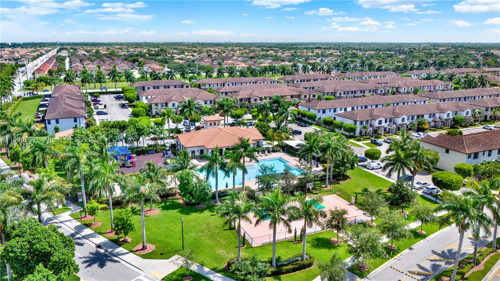 COCO PALM ESTATES - Residential Lease