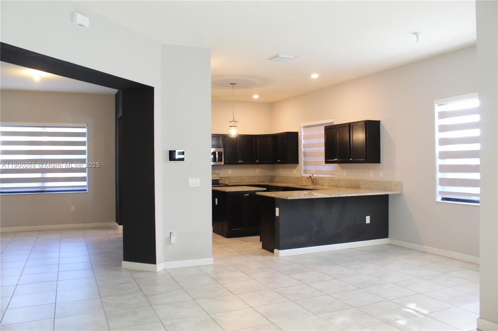 COCO PALM ESTATES - Residential Lease