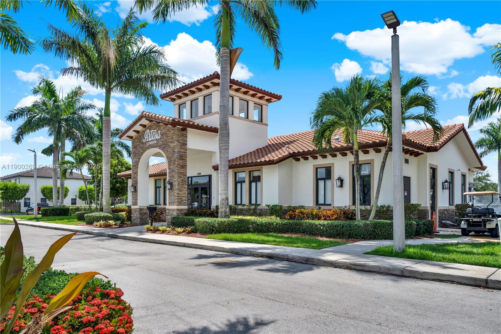 COCO PALM ESTATES - Residential Lease