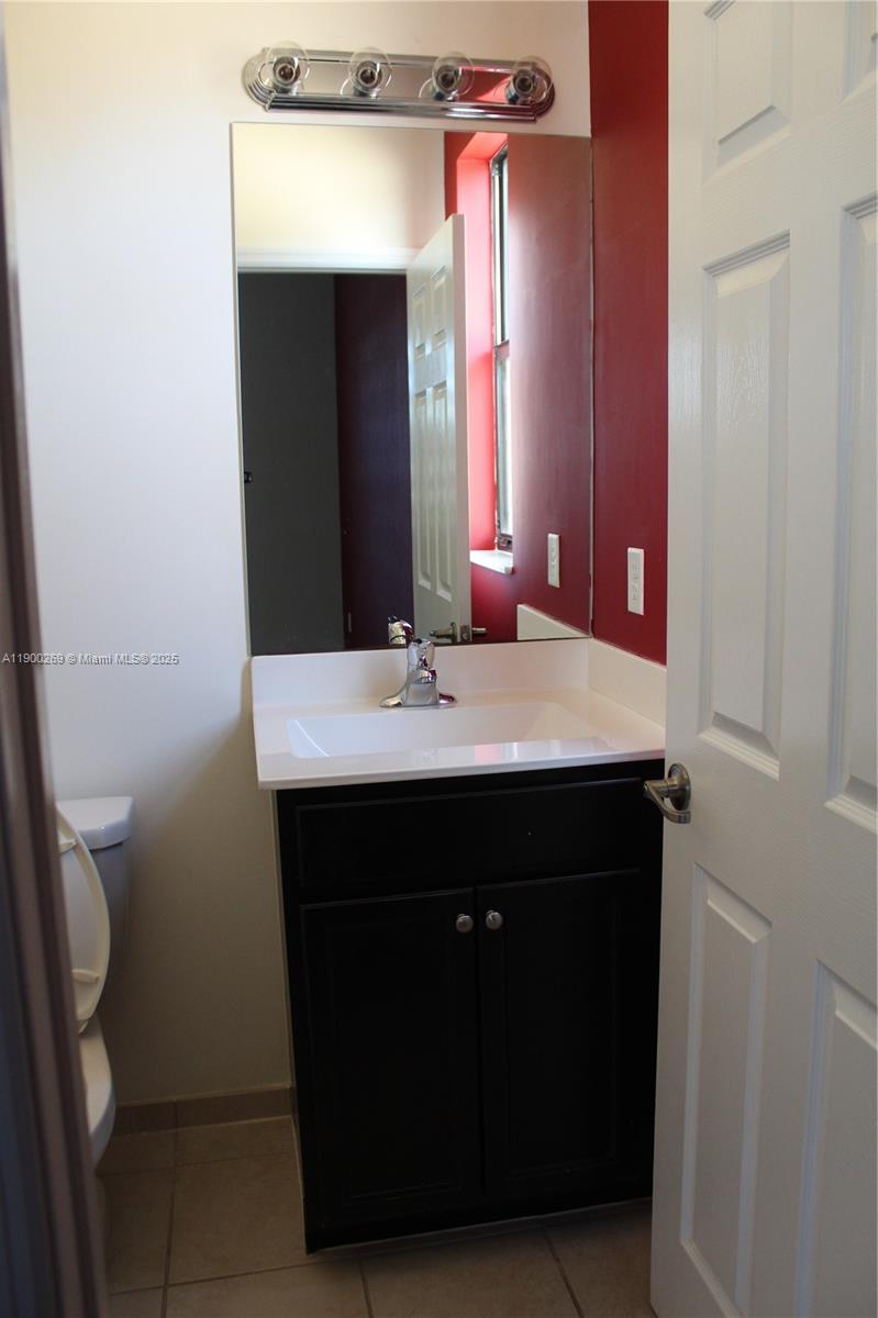 COCO PALM ESTATES - Residential Lease