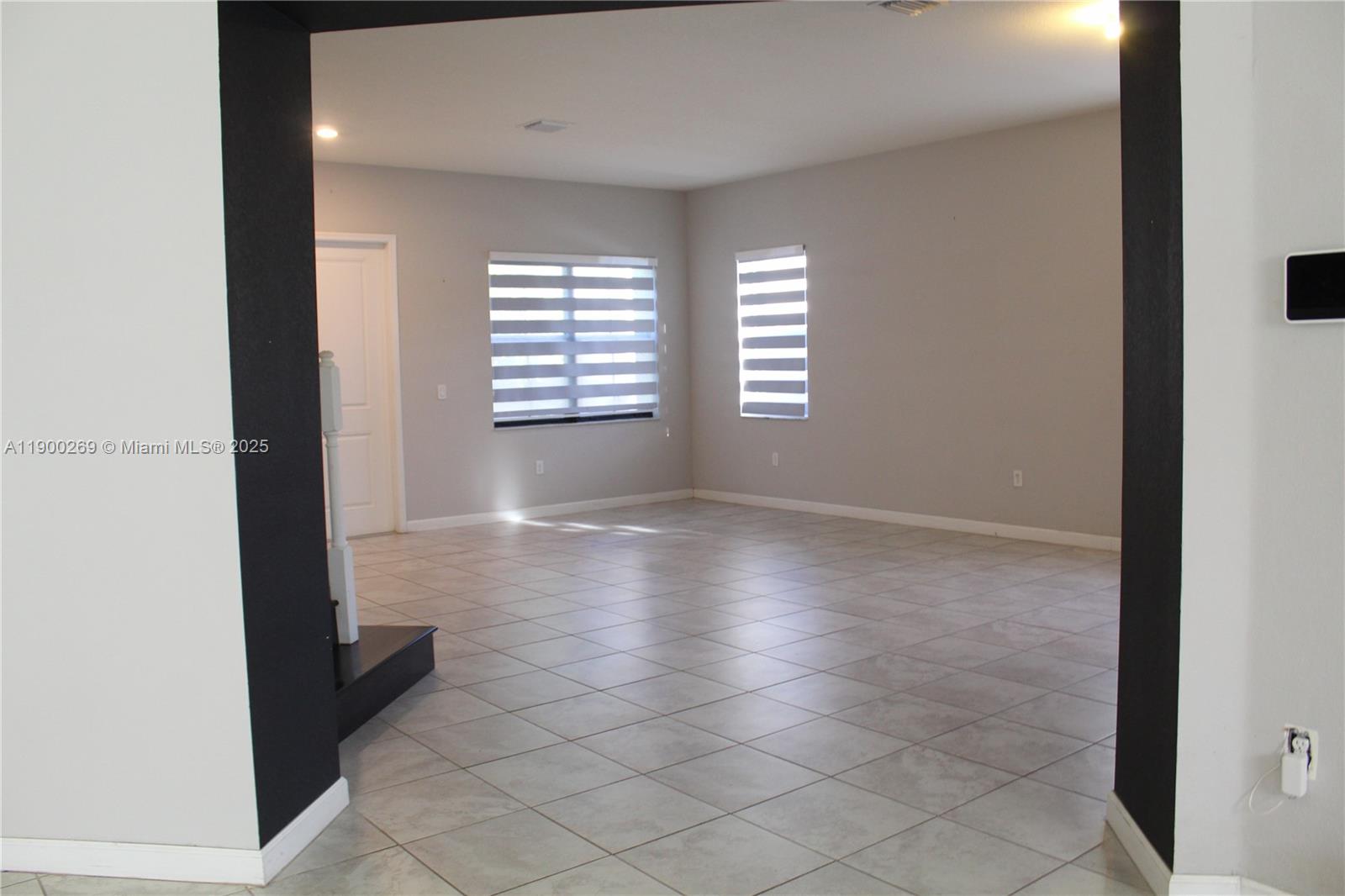 COCO PALM ESTATES - Residential Lease