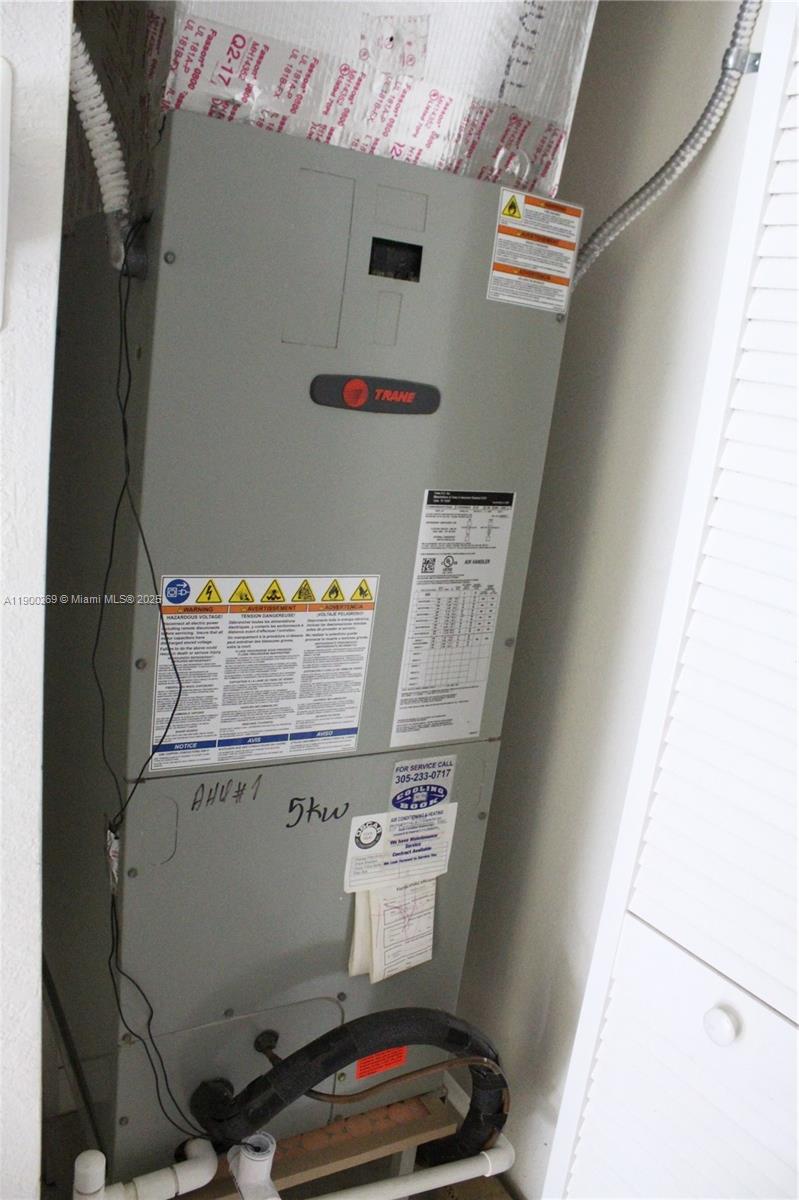 COCO PALM ESTATES - Residential Lease