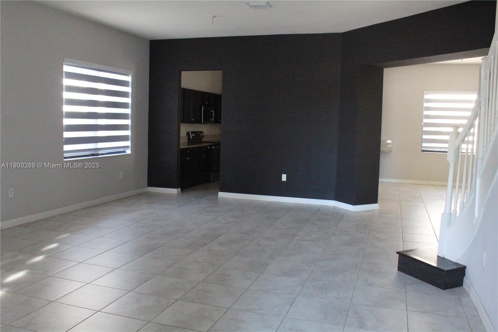 COCO PALM ESTATES - Residential Lease