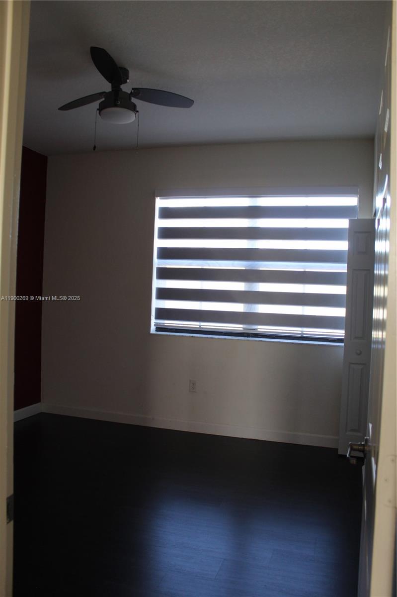 COCO PALM ESTATES - Residential Lease