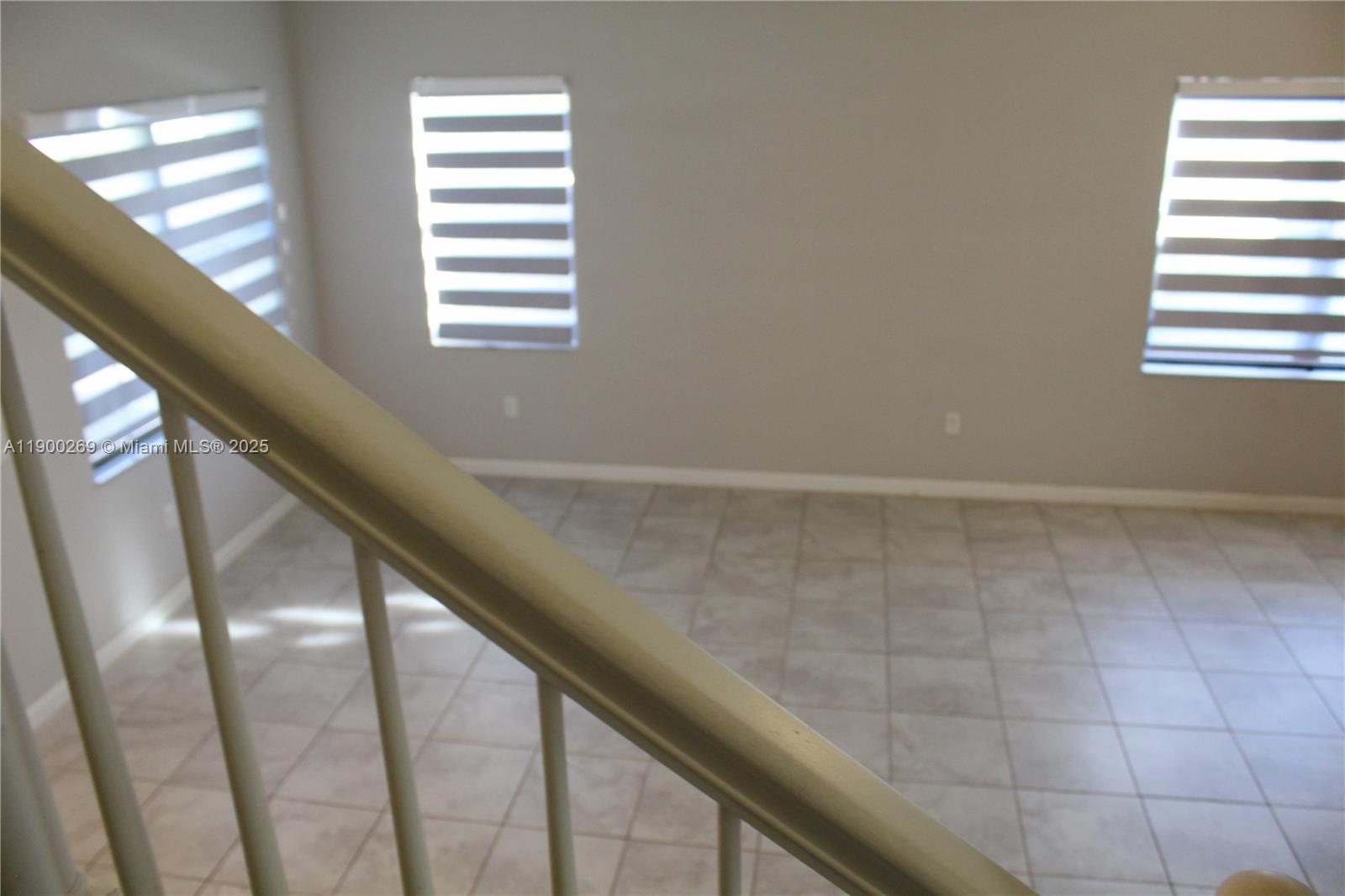 COCO PALM ESTATES - Residential Lease