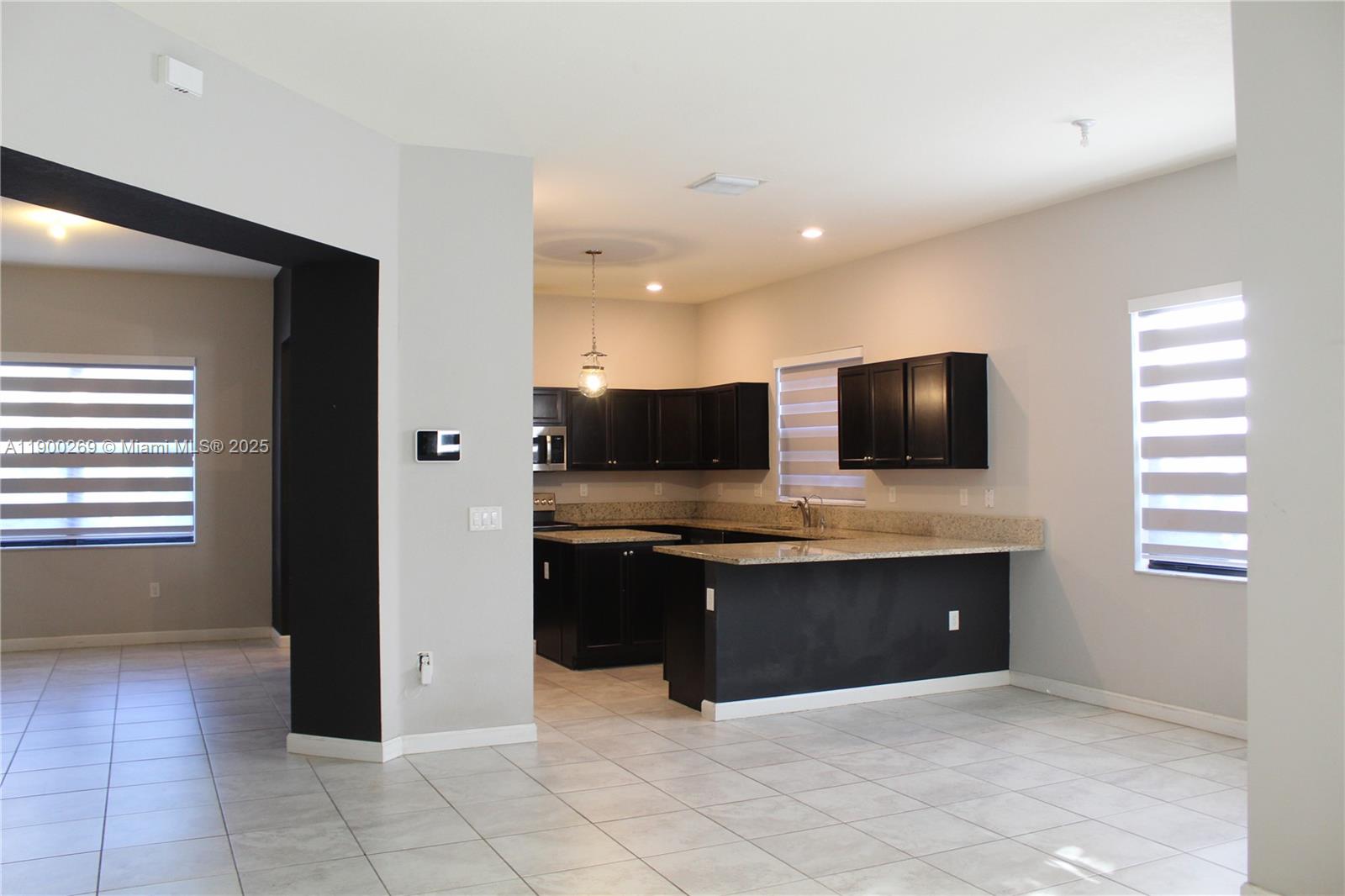 COCO PALM ESTATES - Residential Lease