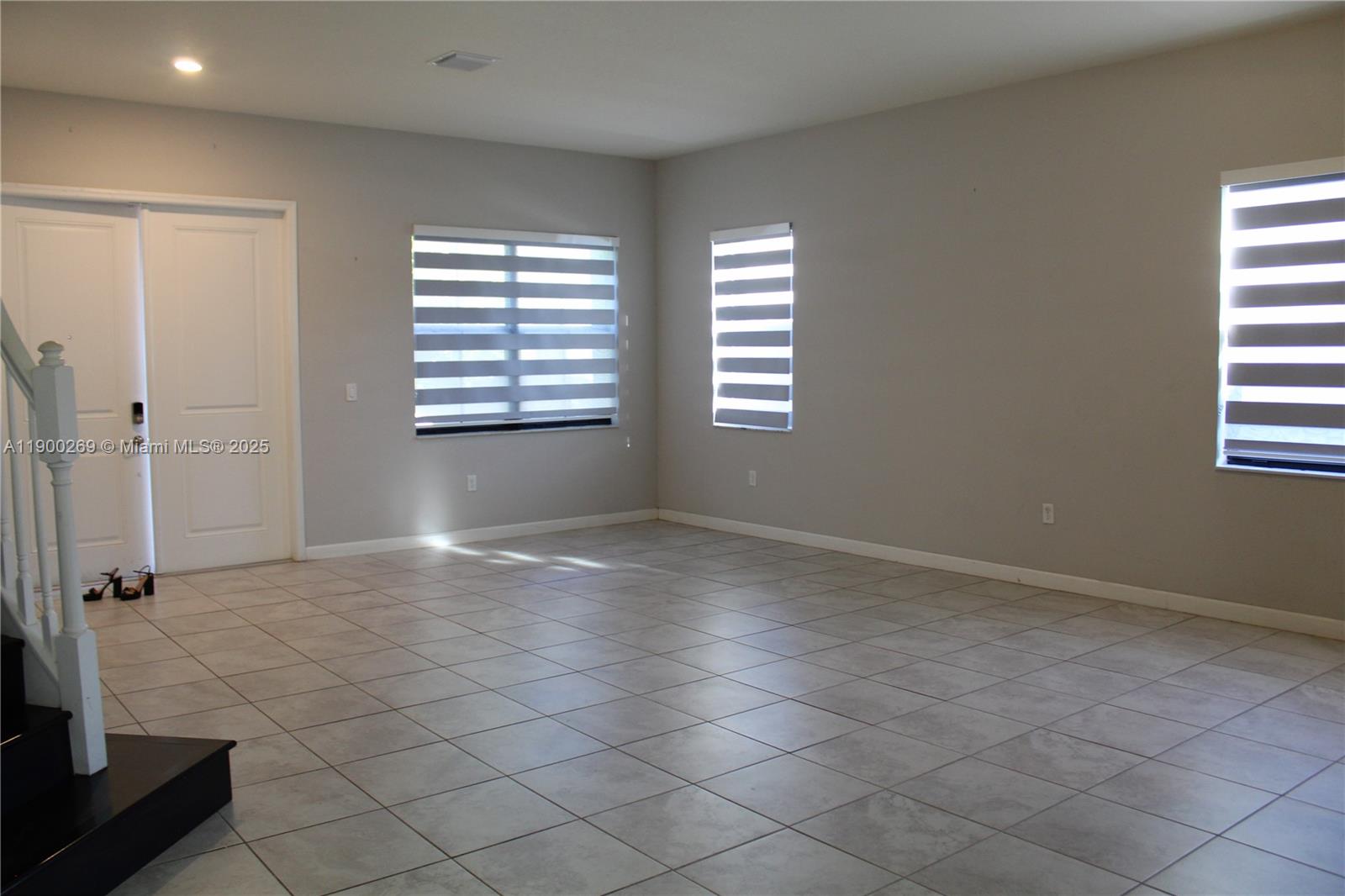 COCO PALM ESTATES - Residential Lease