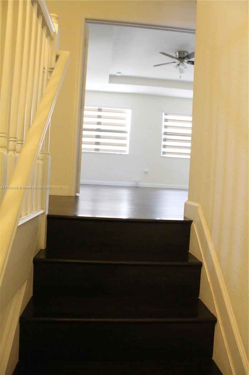 COCO PALM ESTATES - Residential Lease