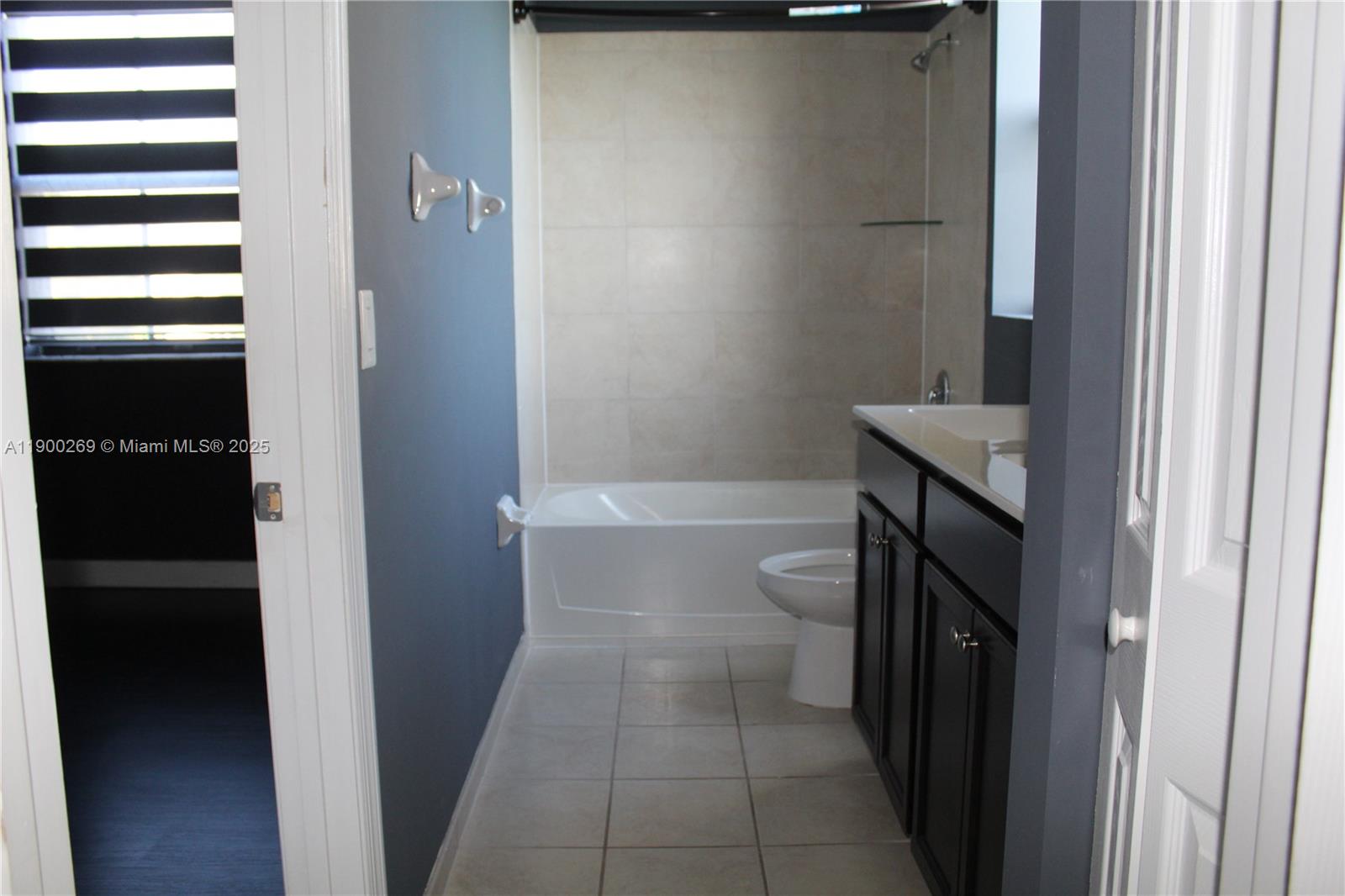 COCO PALM ESTATES - Residential Lease