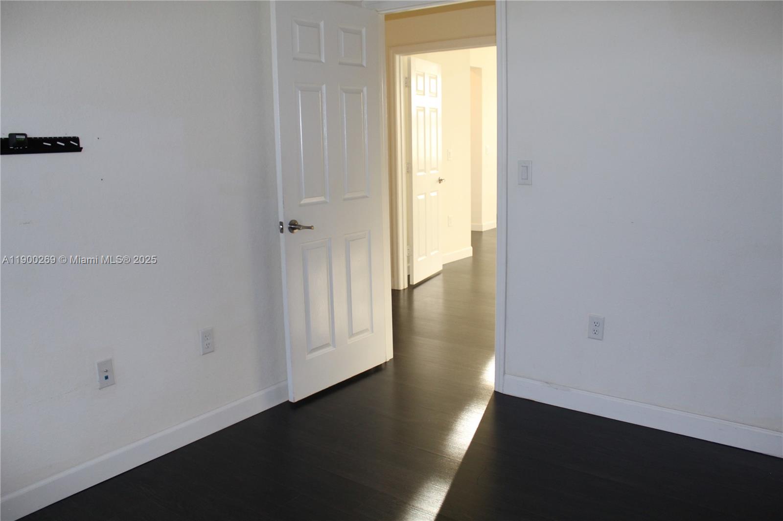 COCO PALM ESTATES - Residential Lease