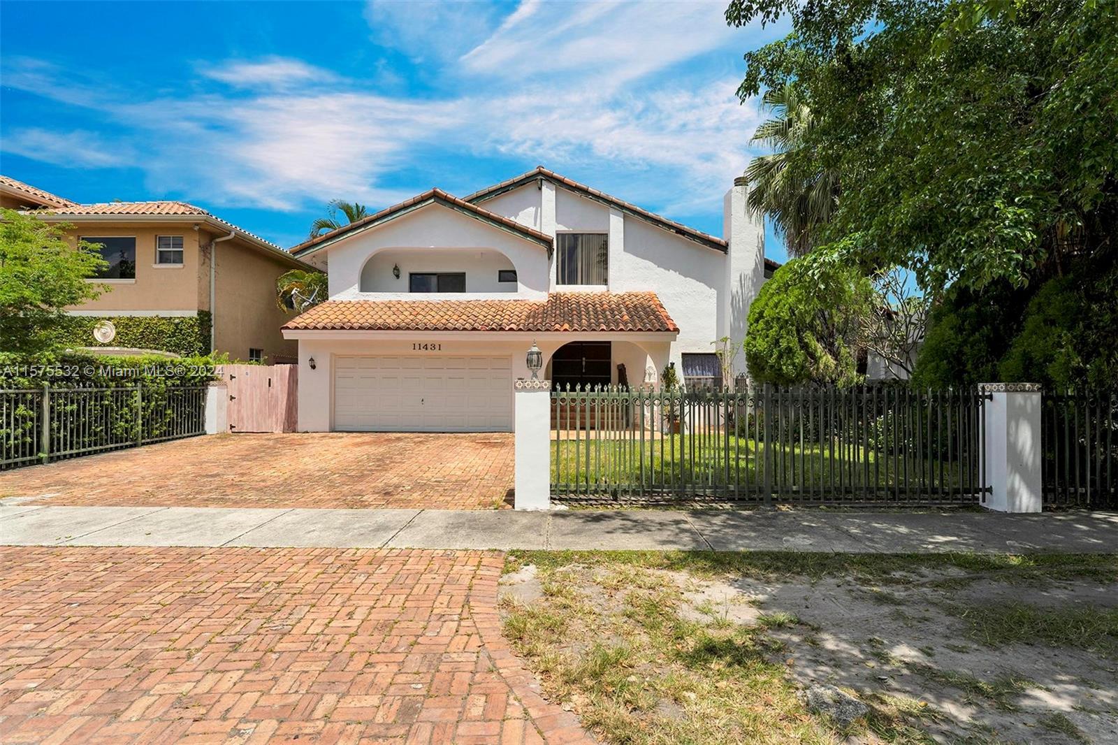 Property for Sale at 11431 Sw 104th St St, Miami, Broward County, Florida - Bedrooms: 6 
Bathrooms: 5  - $1,285,000
