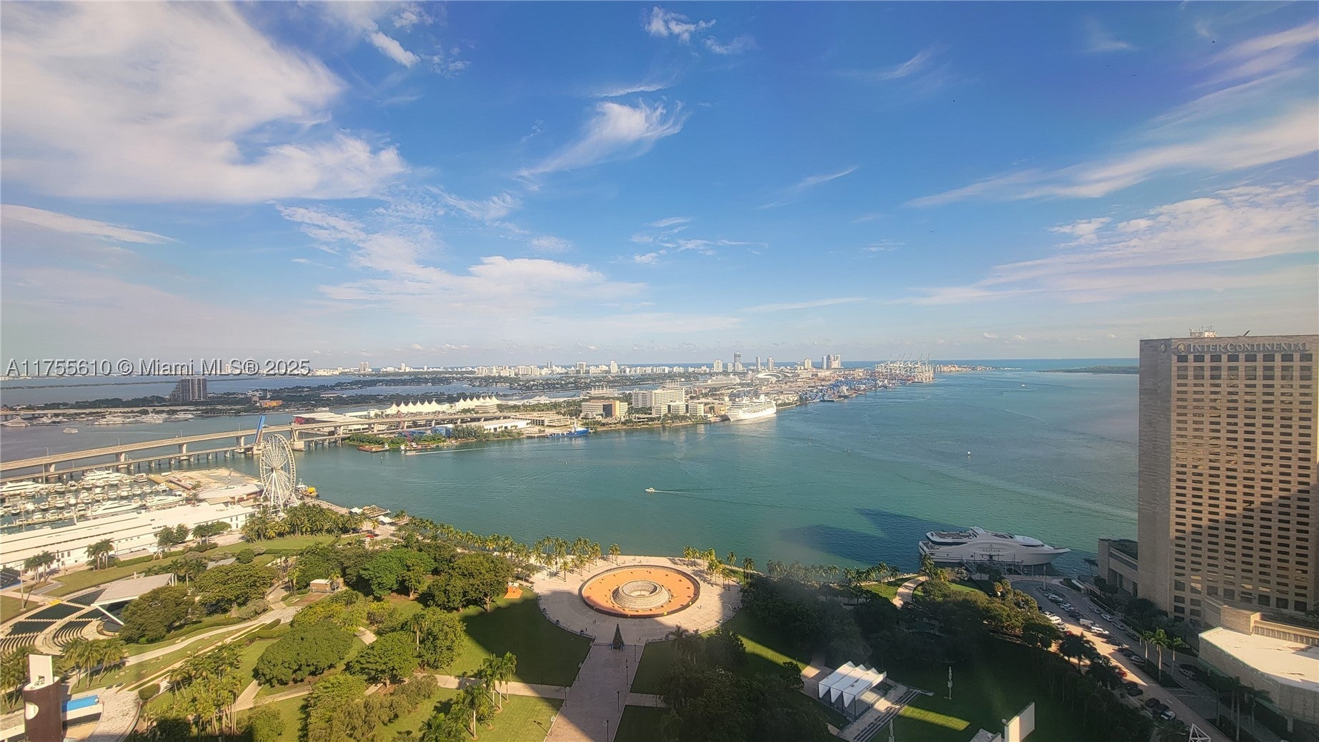 2 S Biscayne Blvd 3200