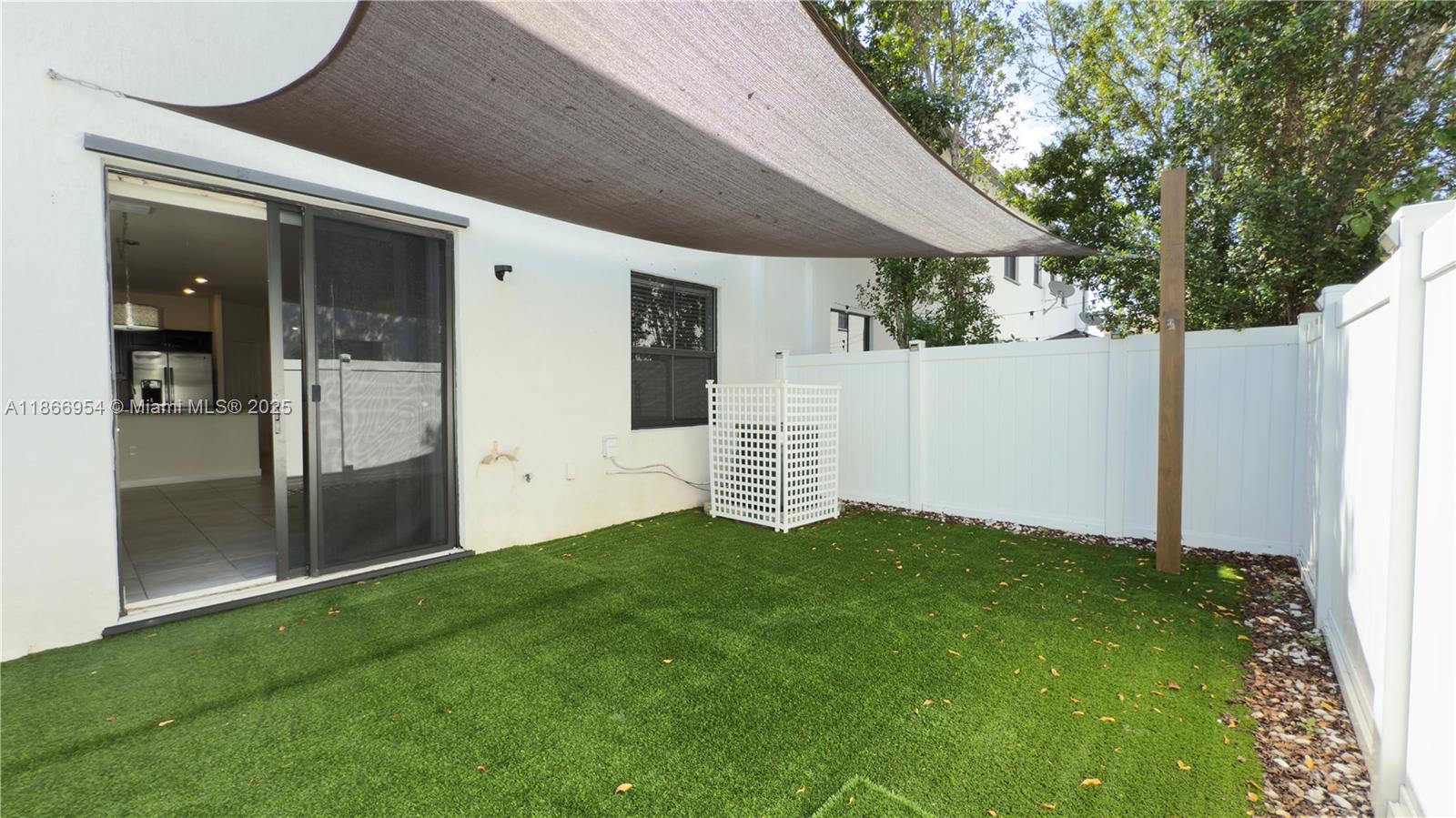 AQUABELLA SECTION ONE - Residential