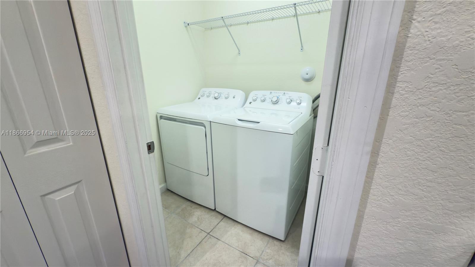 AQUABELLA SECTION ONE - Residential