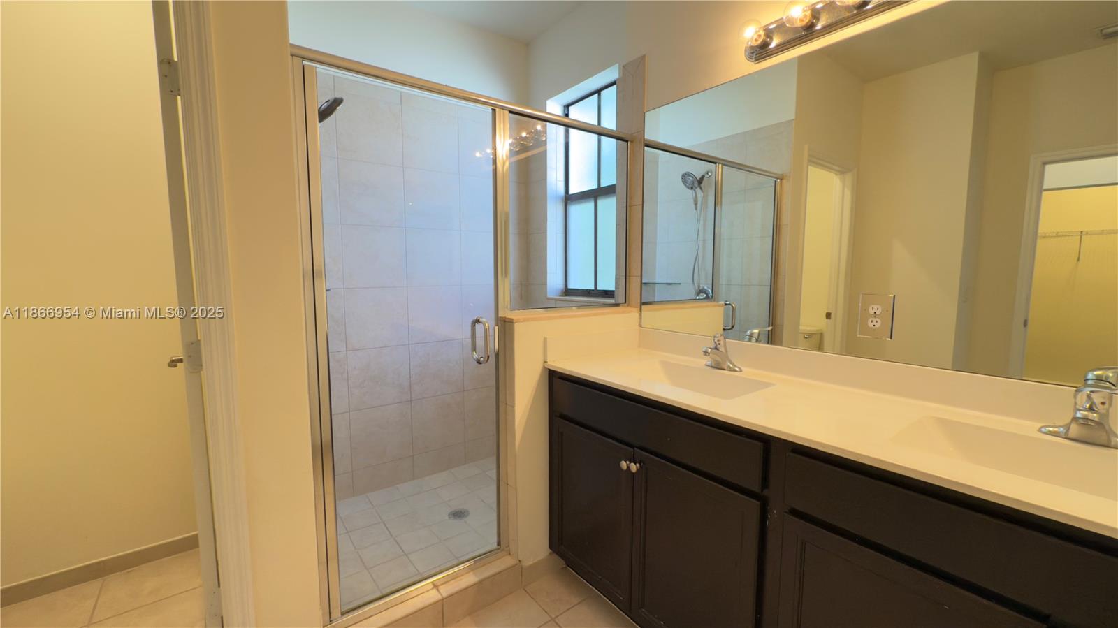 AQUABELLA SECTION ONE - Residential