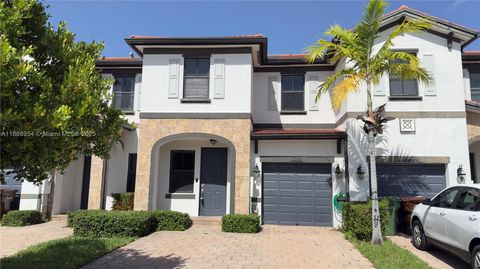 10348 W 33rd Ln Hialeah FL 33018