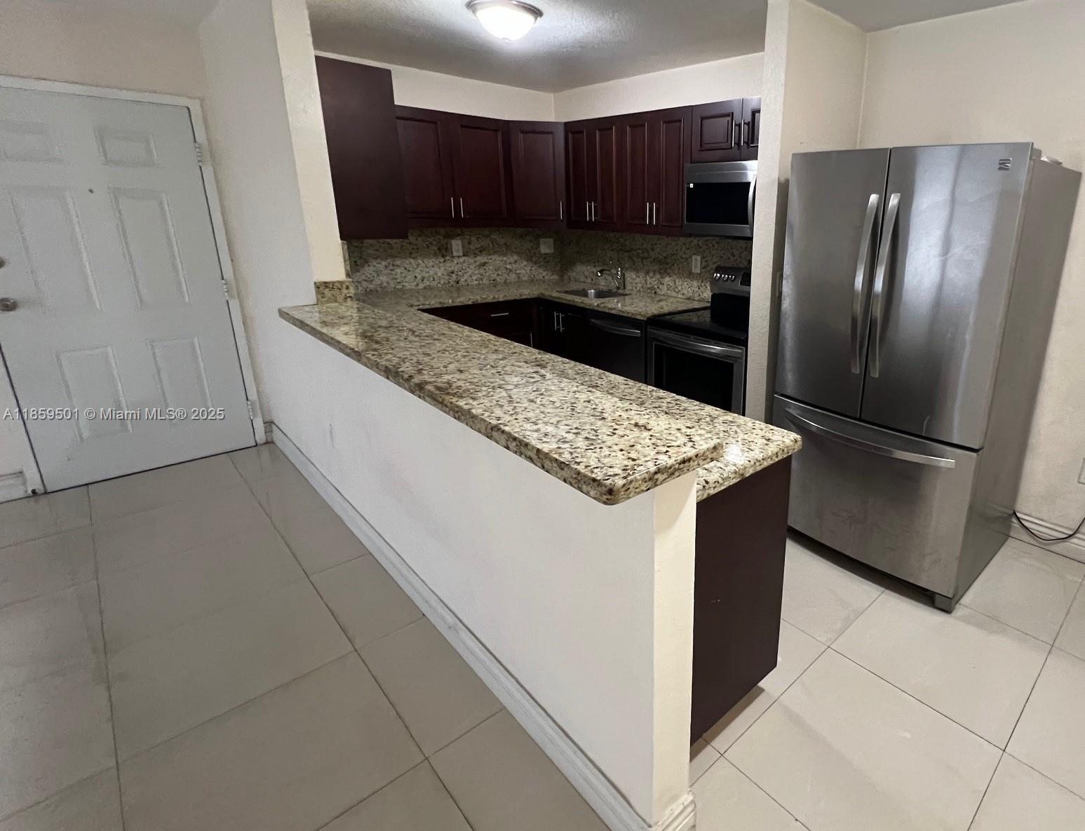 Easy to show, use showing assist. Please submit offer with: ID, Contract to Lease, Rental Application, proof of income for the last 3 months and Last 3 months bank statements, Full Credit Report, Complete
Background check and Eviction report, NO PETS, NO SMOKE.