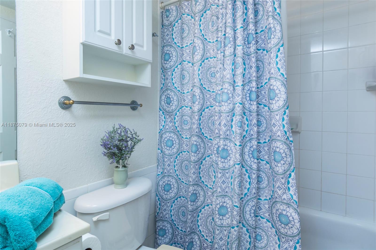 WAVE CONDO - Residential Lease