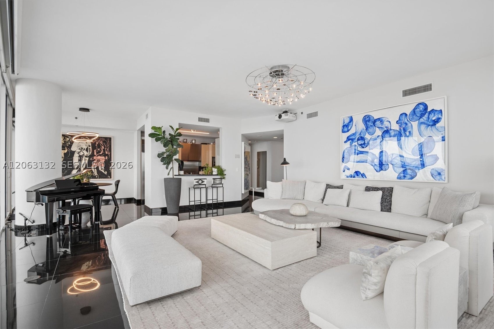 100 S Pointe Dr 3906