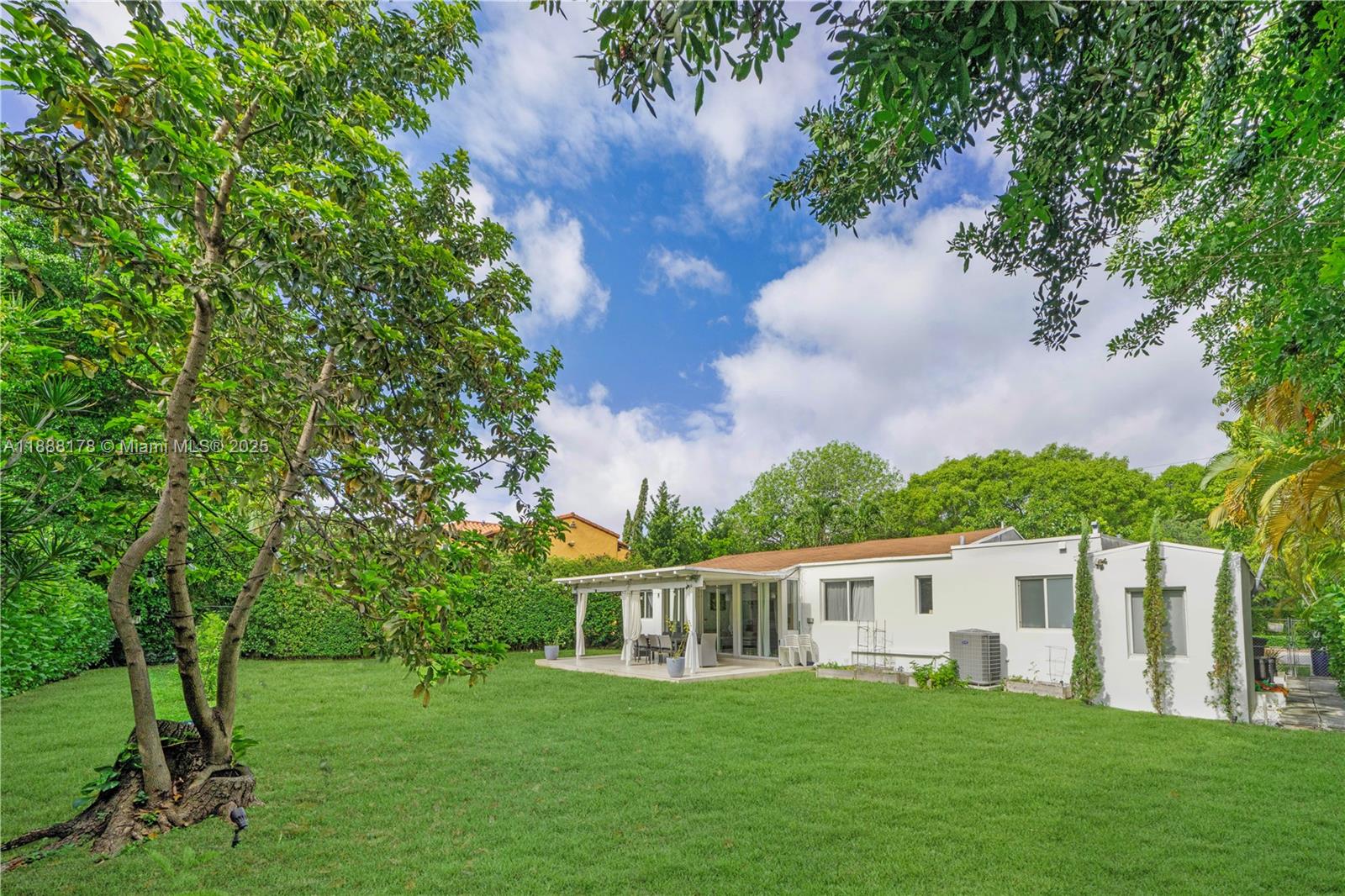 NAUTILUS EXTENSION - Residential Lease