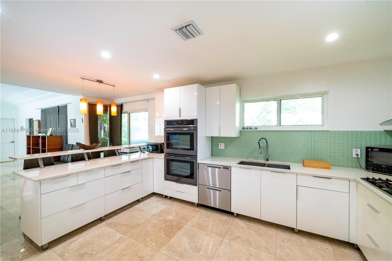 NAUTILUS EXTENSION - Residential Lease