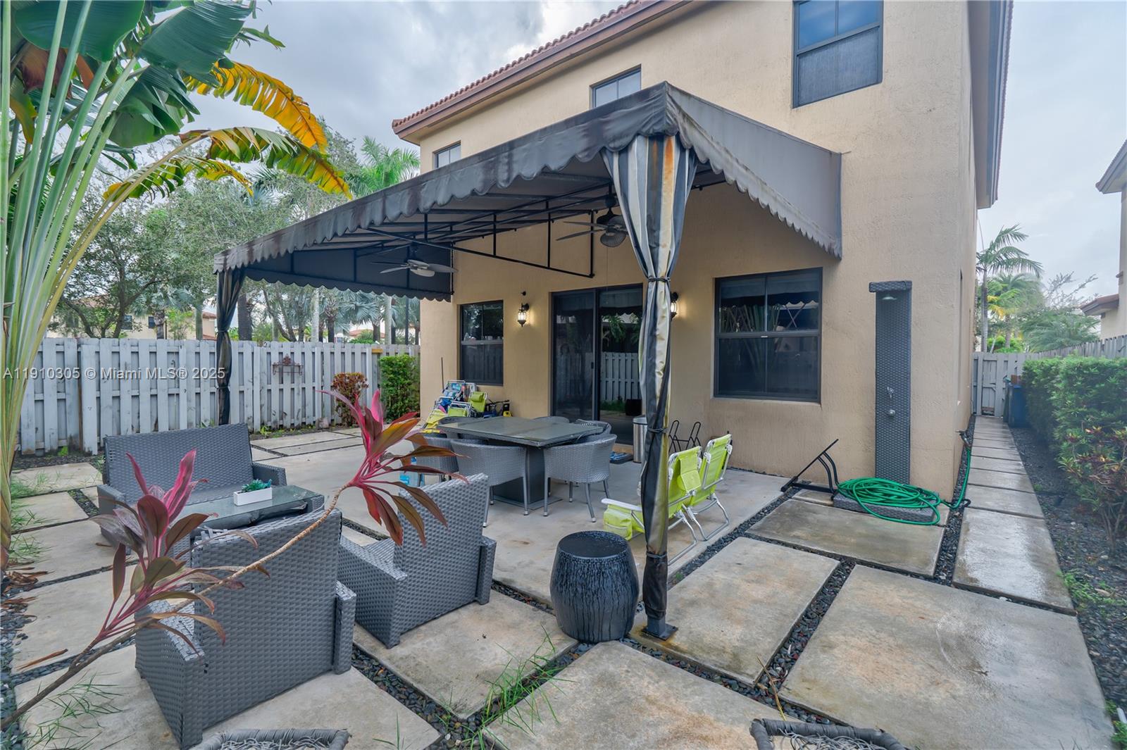 ISLES AT GRAND BAY - Residential Lease