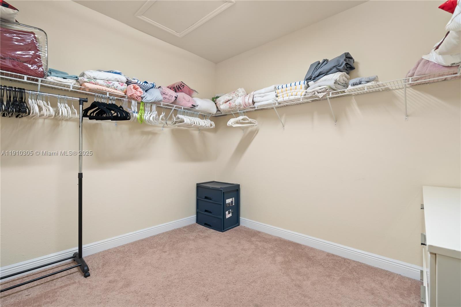 ISLES AT GRAND BAY - Residential Lease