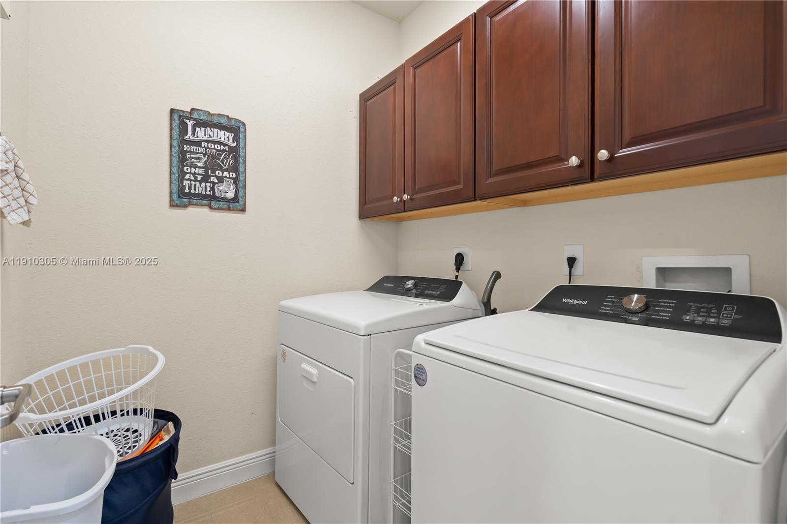 ISLES AT GRAND BAY - Residential Lease